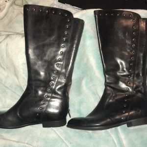 BORN boots! Worn once! Size 8!